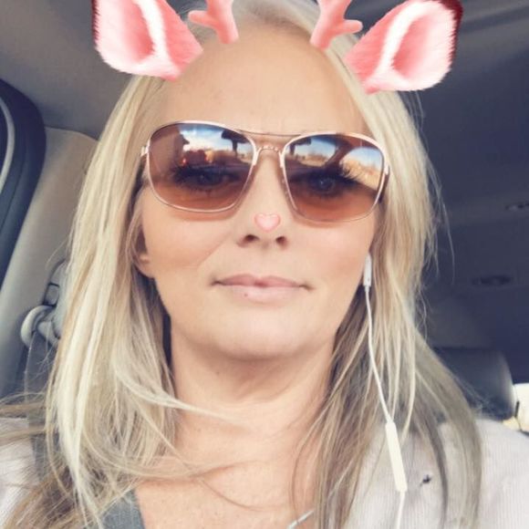 Meet your Posher, Lauran - Picture 1 of 1